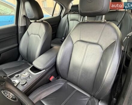 Альфа Ромео Джулія, об'ємом двигуна 2 л та пробігом 56 тис. км за 15000 $, фото 23 на Automoto.ua