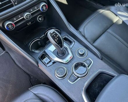 Альфа Ромео Джулия, объемом двигателя 2 л и пробегом 19 тыс. км за 19999 $, фото 10 на Automoto.ua