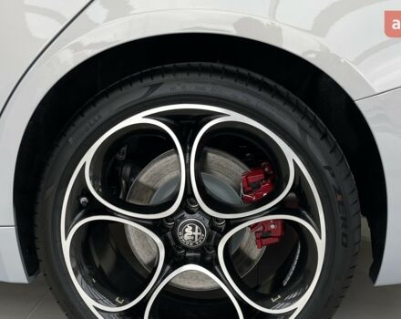 Альфа Ромео Джулия, объемом двигателя 2 л и пробегом 0 тыс. км за 62631 $, фото 4 на Automoto.ua