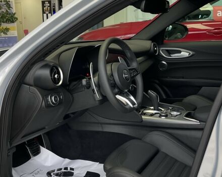 Альфа Ромео Джулия, объемом двигателя 2 л и пробегом 0 тыс. км за 62631 $, фото 5 на Automoto.ua