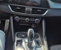 Желтый Альфа Ромео Джулия, объемом двигателя 2 л и пробегом 23 тыс. км за 28696 $, фото 8 на Automoto.ua
