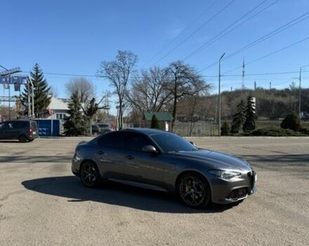 Сірий Альфа Ромео Джулія, об'ємом двигуна 2 л та пробігом 66 тис. км за 19200 $, фото 11 на Automoto.ua