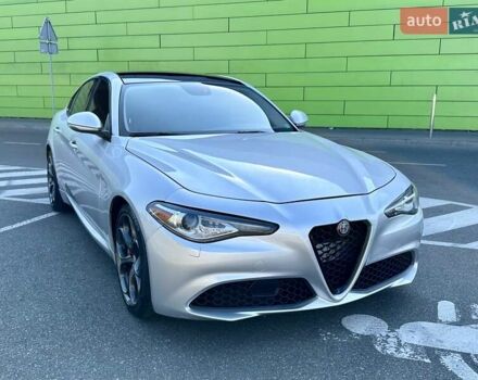 Серый Альфа Ромео Джулия, объемом двигателя 2 л и пробегом 102 тыс. км за 19000 $, фото 5 на Automoto.ua