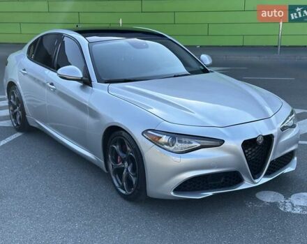 Серый Альфа Ромео Джулия, объемом двигателя 2 л и пробегом 102 тыс. км за 19000 $, фото 7 на Automoto.ua