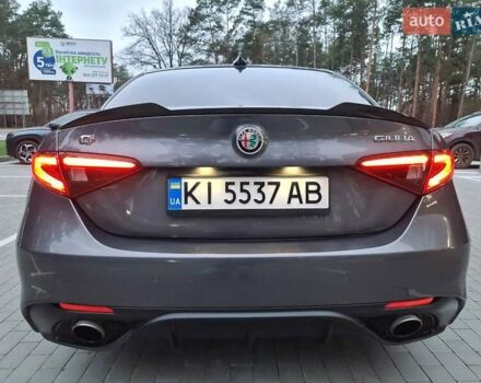 Серый Альфа Ромео Джулия, объемом двигателя 2 л и пробегом 74 тыс. км за 17100 $, фото 3 на Automoto.ua