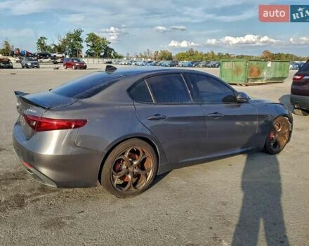 Серый Альфа Ромео Джулия, объемом двигателя 2 л и пробегом 79 тыс. км за 5300 $, фото 2 на Automoto.ua