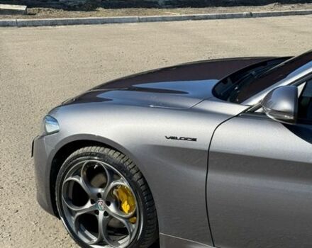 Сірий Альфа Ромео Джулія, об'ємом двигуна 2 л та пробігом 66 тис. км за 19200 $, фото 16 на Automoto.ua