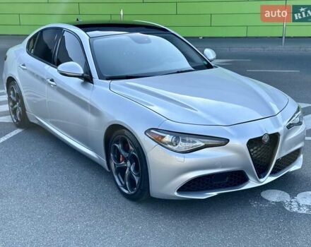 Серый Альфа Ромео Джулия, объемом двигателя 2 л и пробегом 102 тыс. км за 19000 $, фото 6 на Automoto.ua