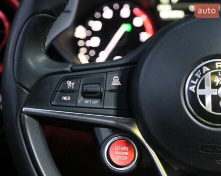 Сірий Альфа Ромео Джулія, об'ємом двигуна 2 л та пробігом 75 тис. км за 17500 $, фото 21 на Automoto.ua