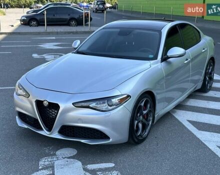 Серый Альфа Ромео Джулия, объемом двигателя 2 л и пробегом 102 тыс. км за 19000 $, фото 2 на Automoto.ua