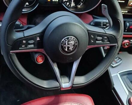 Серый Альфа Ромео Джулия, объемом двигателя 2 л и пробегом 74 тыс. км за 17100 $, фото 20 на Automoto.ua