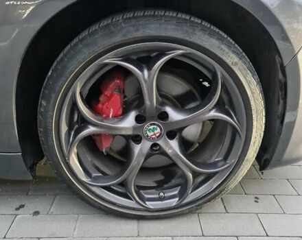 Серый Альфа Ромео Джулия, объемом двигателя 2 л и пробегом 74 тыс. км за 17100 $, фото 23 на Automoto.ua