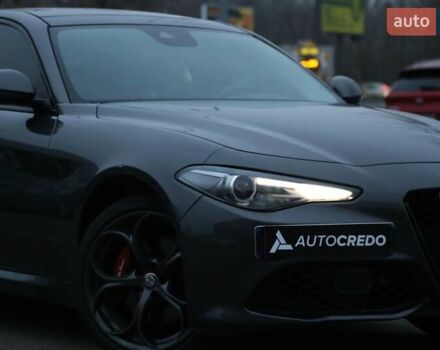 Сірий Альфа Ромео Джулія, об'ємом двигуна 2 л та пробігом 75 тис. км за 17500 $, фото 1 на Automoto.ua