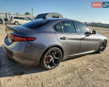 Серый Альфа Ромео Джулия, объемом двигателя 2 л и пробегом 50 тыс. км за 5700 $, фото 4 на Automoto.ua