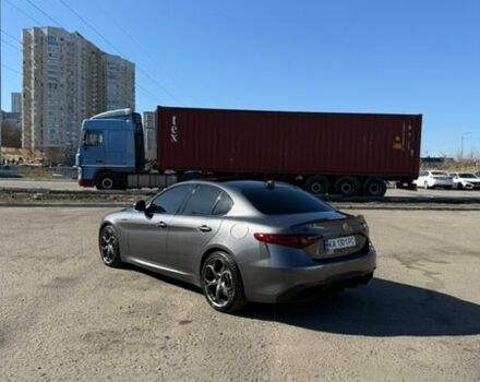 Сірий Альфа Ромео Джулія, об'ємом двигуна 2 л та пробігом 66 тис. км за 19200 $, фото 6 на Automoto.ua