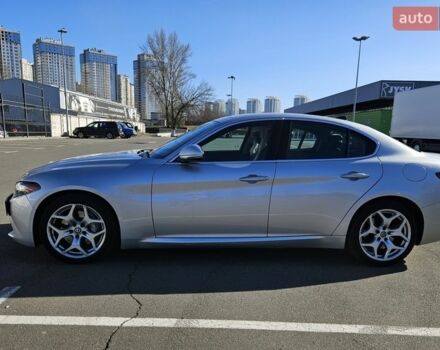 Серый Альфа Ромео Джулия, объемом двигателя 2 л и пробегом 66 тыс. км за 25000 $, фото 2 на Automoto.ua