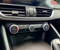 Сірий Альфа Ромео Джулія, об'ємом двигуна 2 л та пробігом 68 тис. км за 16999 $, фото 38 на Automoto.ua