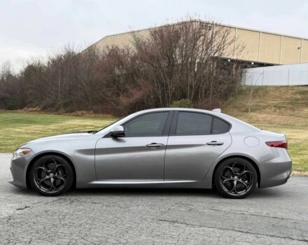 Серый Альфа Ромео Джулия, объемом двигателя 2 л и пробегом 33 тыс. км за 7300 $, фото 3 на Automoto.ua