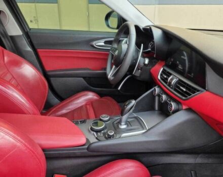 Серый Альфа Ромео Джулия, объемом двигателя 2 л и пробегом 30 тыс. км за 7300 $, фото 8 на Automoto.ua