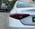 Сірий Альфа Ромео Джулія, об'ємом двигуна 2 л та пробігом 68 тис. км за 16999 $, фото 22 на Automoto.ua