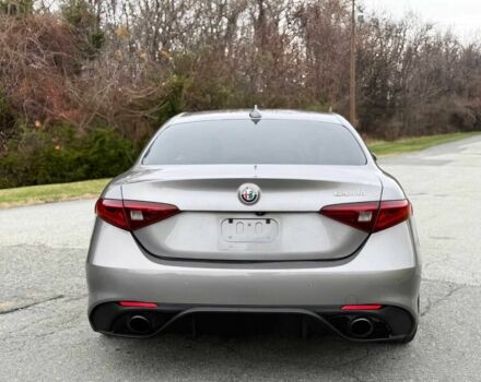 Серый Альфа Ромео Джулия, объемом двигателя 2 л и пробегом 33 тыс. км за 7300 $, фото 5 на Automoto.ua