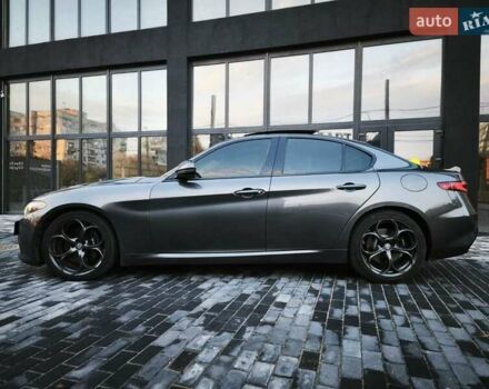 Альфа Ромео Джулия 2018 в Полтаве на Automoto.ua Серый Альфа Ромео Джулия, объемом двигателя 2 л и пробегом 121 тыс. км за 21900 $, фото 4 на Automoto.ua