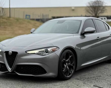 Серый Альфа Ромео Джулия, объемом двигателя 2 л и пробегом 33 тыс. км за 7300 $, фото 2 на Automoto.ua