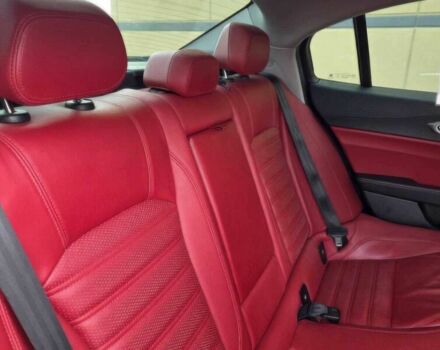 Серый Альфа Ромео Джулия, объемом двигателя 2 л и пробегом 30 тыс. км за 7300 $, фото 12 на Automoto.ua