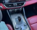 Сірий Альфа Ромео Джулія, об'ємом двигуна 2 л та пробігом 84 тис. км за 17800 $, фото 14 на Automoto.ua