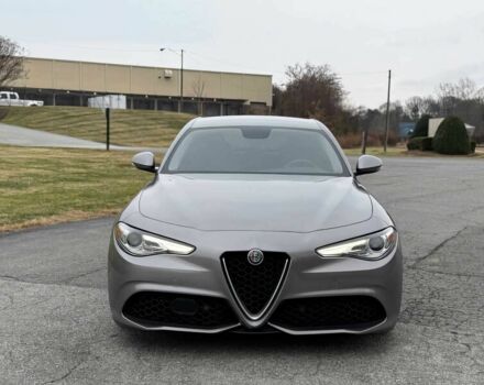 Серый Альфа Ромео Джулия, объемом двигателя 2 л и пробегом 33 тыс. км за 7300 $, фото 1 на Automoto.ua