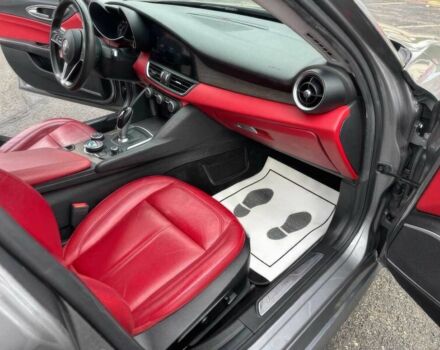 Серый Альфа Ромео Джулия, объемом двигателя 2 л и пробегом 31 тыс. км за 5000 $, фото 8 на Automoto.ua