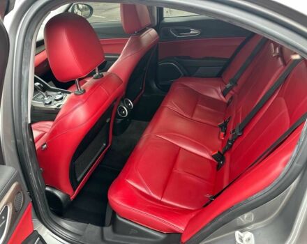 Серый Альфа Ромео Джулия, объемом двигателя 2 л и пробегом 31 тыс. км за 5000 $, фото 11 на Automoto.ua