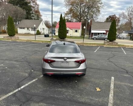 Серый Альфа Ромео Джулия, объемом двигателя 2 л и пробегом 31 тыс. км за 5000 $, фото 5 на Automoto.ua