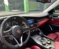 Серый Альфа Ромео Джулия, объемом двигателя 2 л и пробегом 130 тыс. км за 19500 $, фото 1 на Automoto.ua