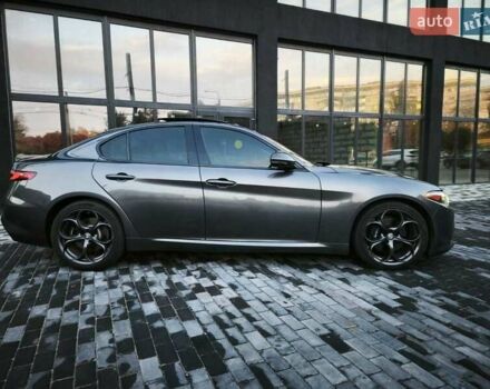 Альфа Ромео Джулия 2018 в Полтаве на Automoto.ua Серый Альфа Ромео Джулия, объемом двигателя 2 л и пробегом 121 тыс. км за 21900 $, фото 7 на Automoto.ua