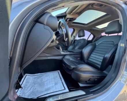 Серый Альфа Ромео Джулия, объемом двигателя 2 л и пробегом 35 тыс. км за 17300 $, фото 6 на Automoto.ua