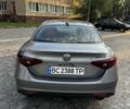Сірий Альфа Ромео Джулія, об'ємом двигуна 2 л та пробігом 110 тис. км за 17982 $, фото 7 на Automoto.ua