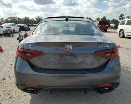 Сірий Альфа Ромео Джулія, об'ємом двигуна 2 л та пробігом 15 тис. км за 5400 $, фото 5 на Automoto.ua