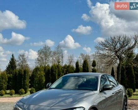 Серый Альфа Ромео Джулия, объемом двигателя 2 л и пробегом 55 тыс. км за 20999 $, фото 2 на Automoto.ua