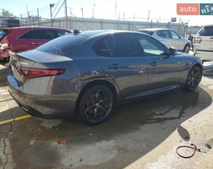 Сірий Альфа Ромео Джулія, об'ємом двигуна 2 л та пробігом 80 тис. км за 4500 $, фото 2 на Automoto.ua