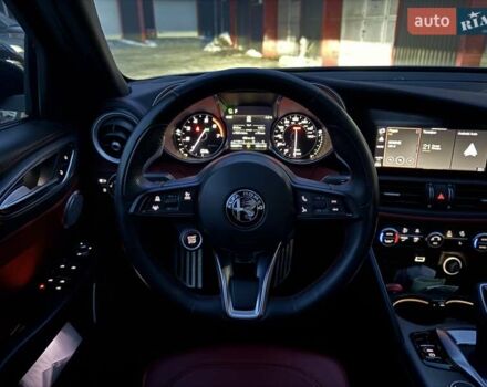 Серый Альфа Ромео Джулия, объемом двигателя 2 л и пробегом 102 тыс. км за 26800 $, фото 23 на Automoto.ua