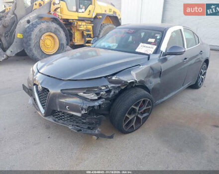 Сірий Альфа Ромео Джулія, об'ємом двигуна 0 л та пробігом 71 тис. км за 9500 $, фото 6 на Automoto.ua