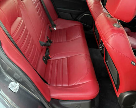 Серый Альфа Ромео Джулия, объемом двигателя 2 л и пробегом 50 тыс. км за 19500 $, фото 11 на Automoto.ua