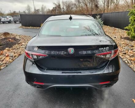 Серый Альфа Ромео Джулия, объемом двигателя 2 л и пробегом 18 тыс. км за 7000 $, фото 4 на Automoto.ua