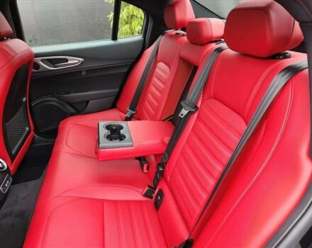 Серый Альфа Ромео Джулия, объемом двигателя 2 л и пробегом 18 тыс. км за 7000 $, фото 11 на Automoto.ua