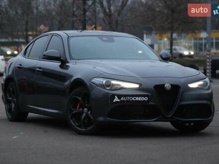 Сірий Альфа Ромео Джулія, об'ємом двигуна 2 л та пробігом 75 тис. км за 17500 $, фото 1 на Automoto.ua