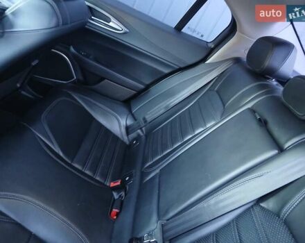 Синий Альфа Ромео Джулия, объемом двигателя 2 л и пробегом 119 тыс. км за 16999 $, фото 10 на Automoto.ua