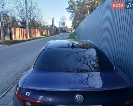 Синий Альфа Ромео Джулия, объемом двигателя 2 л и пробегом 119 тыс. км за 15800 $, фото 2 на Automoto.ua