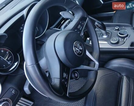 Синий Альфа Ромео Джулия, объемом двигателя 2 л и пробегом 119 тыс. км за 16999 $, фото 5 на Automoto.ua