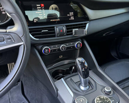 Синий Альфа Ромео Джулия, объемом двигателя 2 л и пробегом 123 тыс. км за 24900 $, фото 3 на Automoto.ua